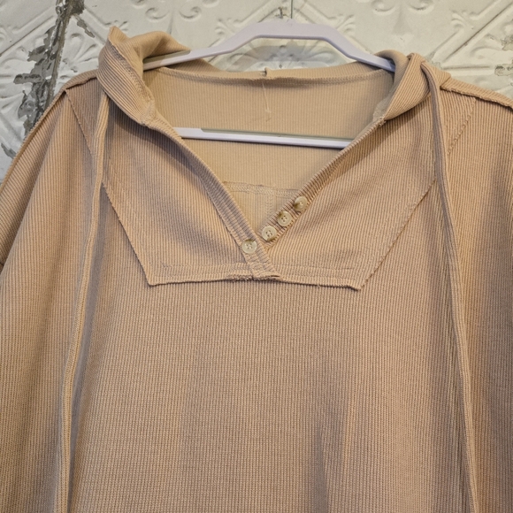 VYSN Drawstring Long Sleeve Hoodie Tan Pullover Cozy Comfy Cotton Sweater NWOT M - Picture 4 of 11